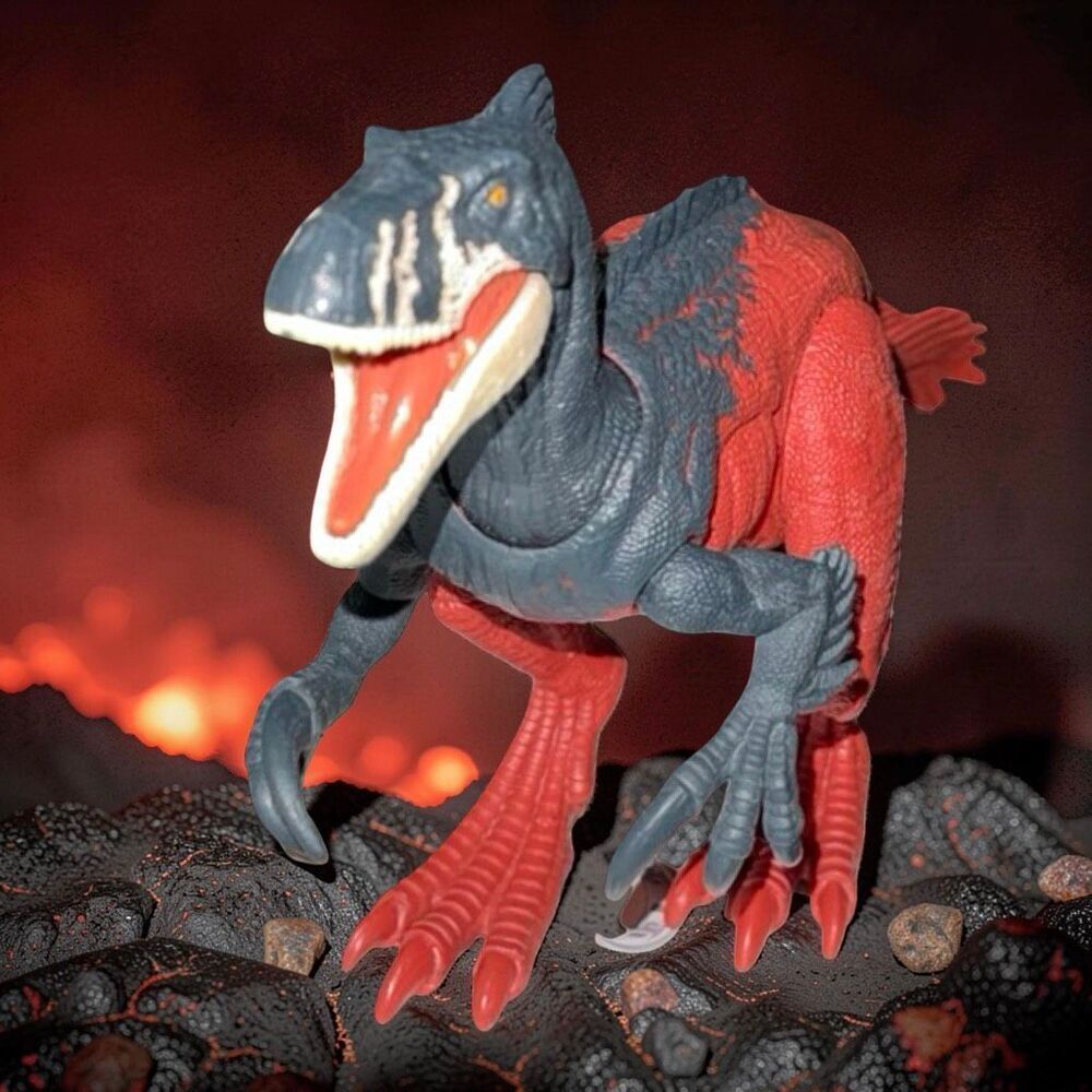 Mattel Jurassic World Dominion: Roar Strikers Megaraptor Dinosaur 13”
